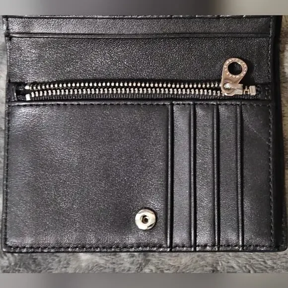 Marc By Marc Jacobs Bifold Wallet - Picture 3 of 8